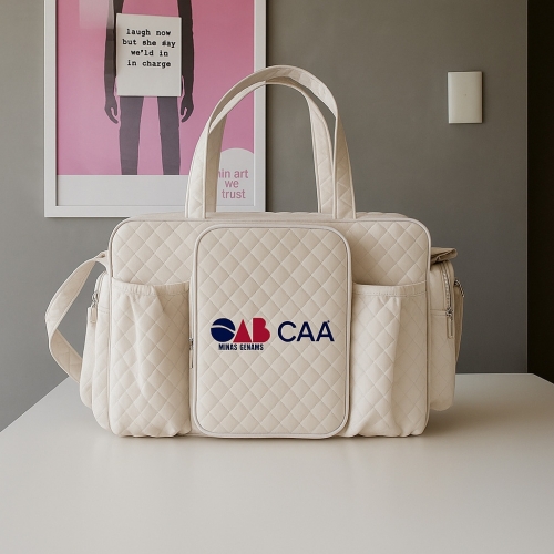 Bolsa de Bebê em Courino Tressê com Bordado-B288