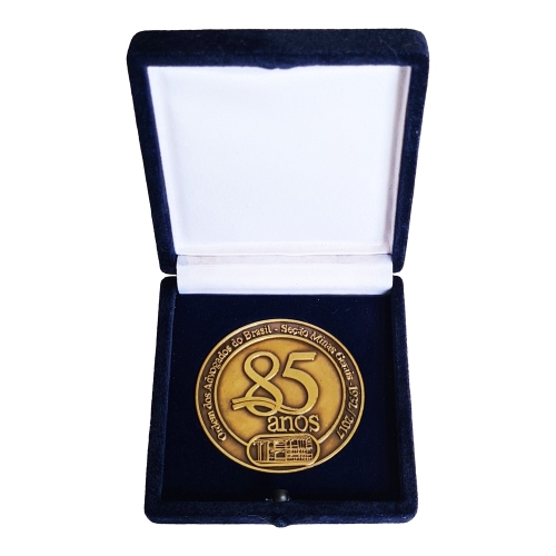 Comenda em Metal com Estojo de Veludo – Tipo Moeda Personalizada-CMAV