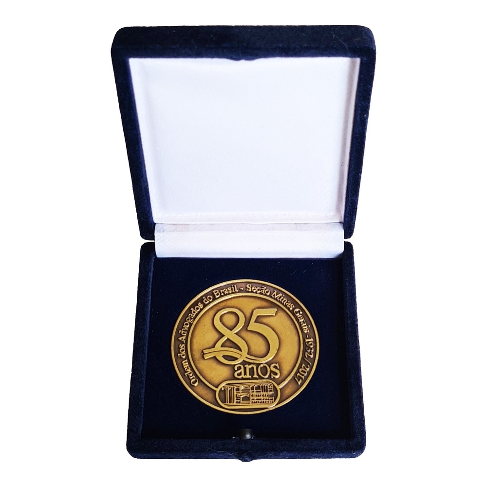 Comenda em Metal com Estojo de Veludo – Tipo Moeda Personalizada-CMAV